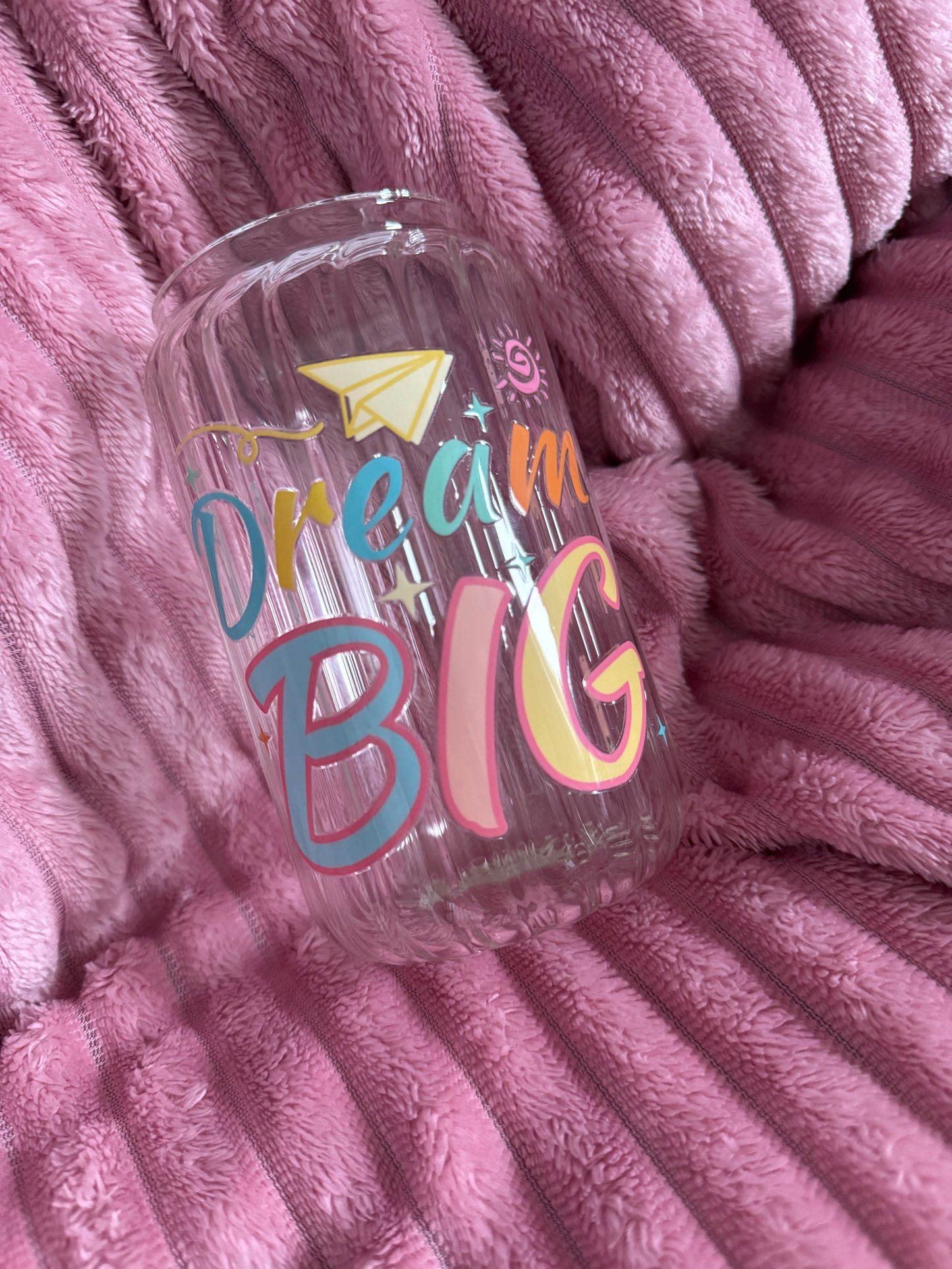 Drinking glass with straws, choice of designs.