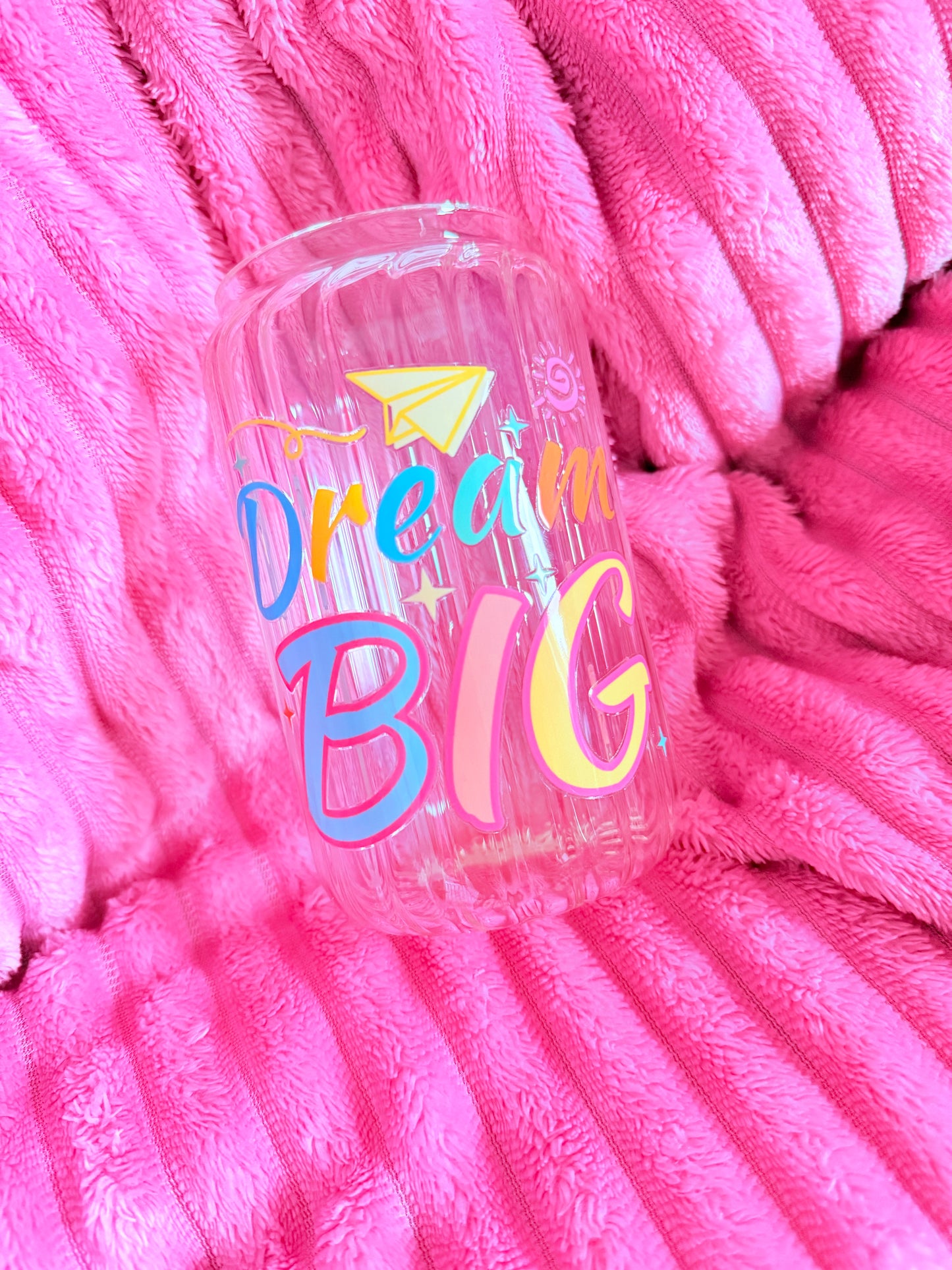 Drinking glass with straws, choice of designs.